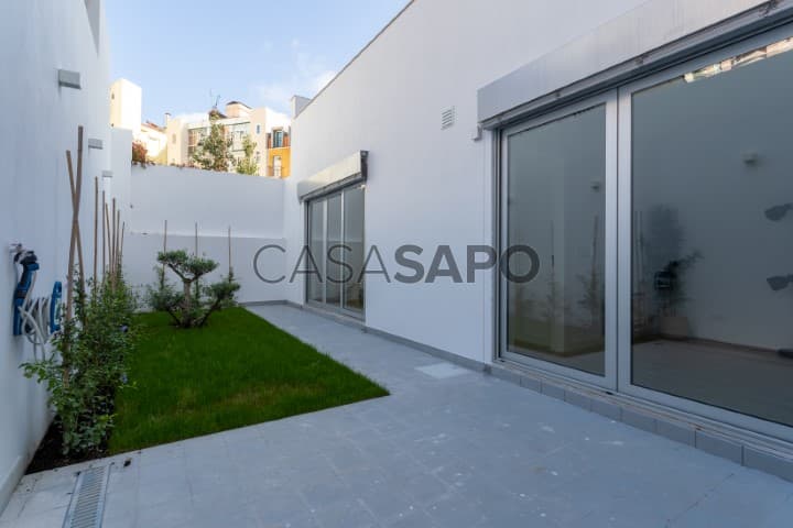 Apartment 3 Bedrooms Campos Martires da Pátria (Anjos), Arroios, Lisboa