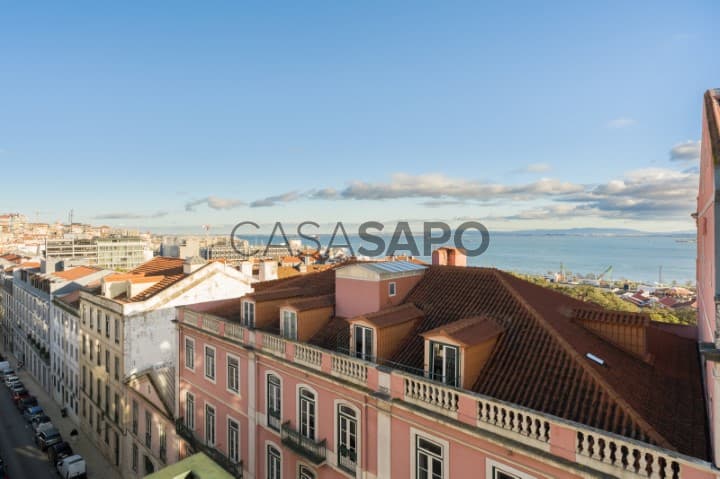 Apartment 3 Bedrooms Duplex Lapa (Santos-o-Velho), Estrela, Lisboa
